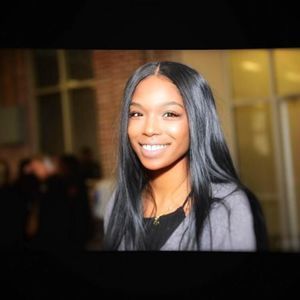 Meet your Posher, Monae